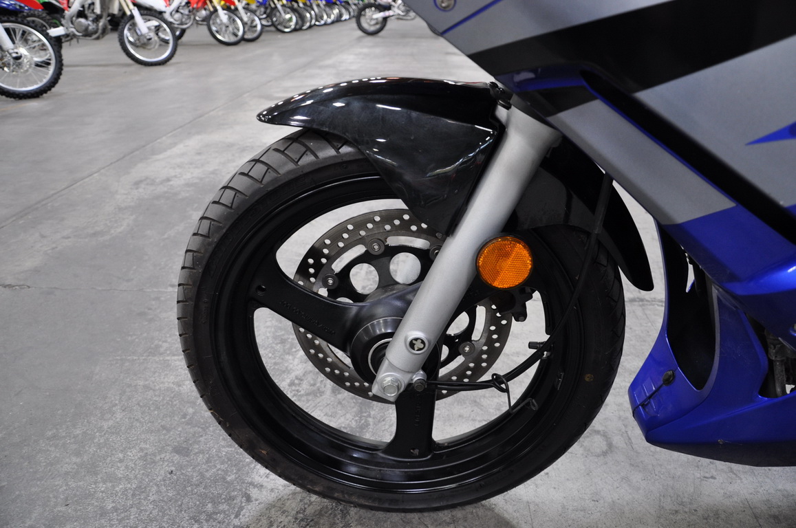 Купить мотоцикл Suzuki GS500F 2004 фото 10